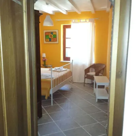 Pietre Antiche Bed & Breakfast *