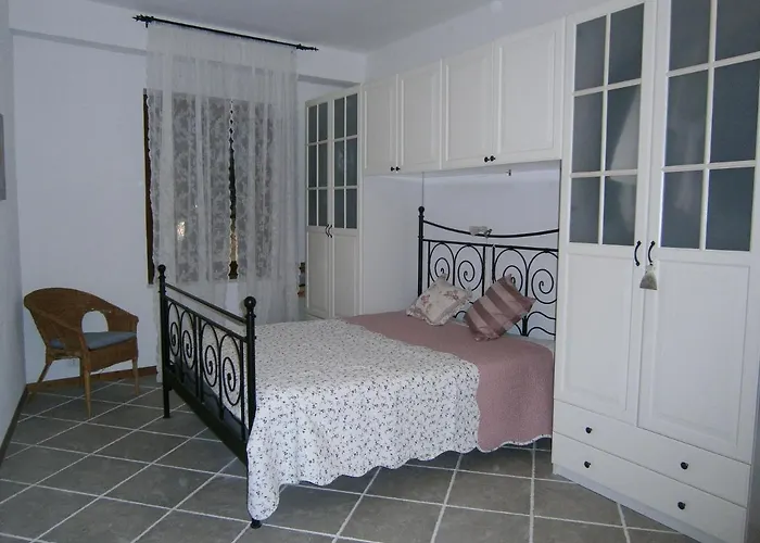 Pietre Antiche Bed and breakfast Vezzi Portio